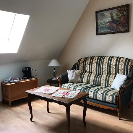 Gîte Le Mur magnifique longère au Bourgogne-du-Sud Oye Extérieur photo